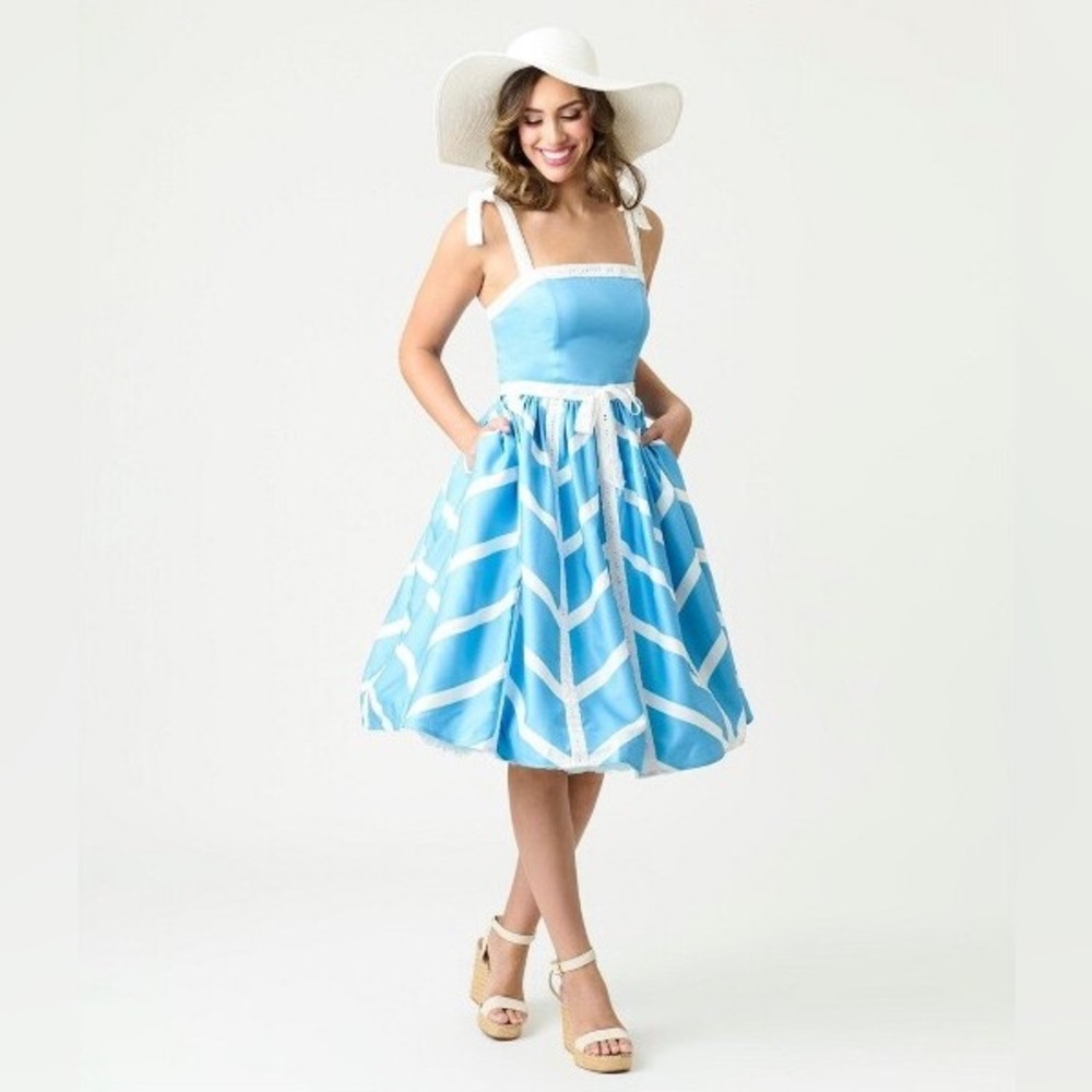 IN SEARCH OF…Unique Vintage 1950s Blue & White Chevron Eyelet Swing Dress, XL - Picture 4 of 4